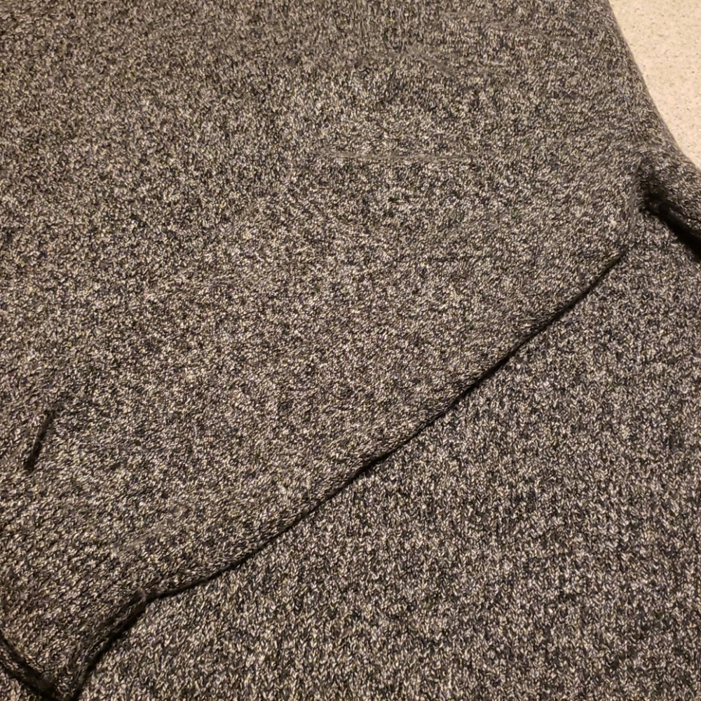 Sweater - Picture 4 of 4